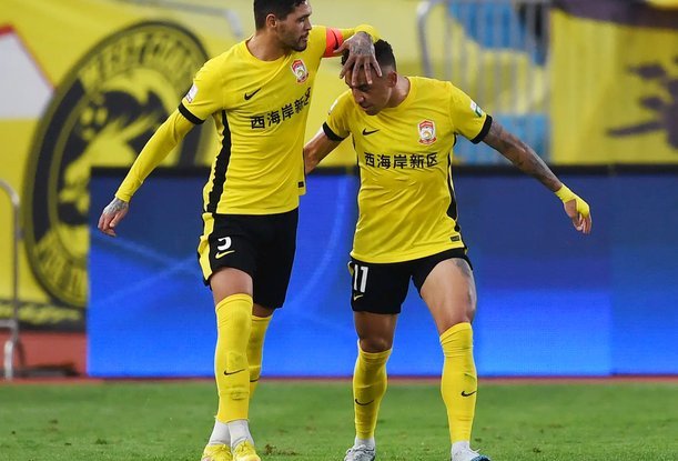 半场：西海岸1-0三镇，杨展彭处子球，亚姆卡姆门线解围