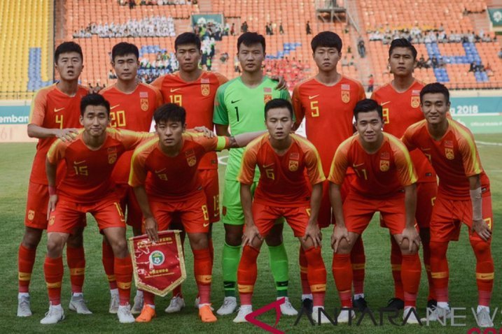 今晚中国队首发。袁博涵首发出场