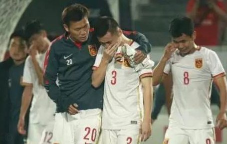 王钰栋：西亚球队就是这样，我们必须踢的比他们更凶一些