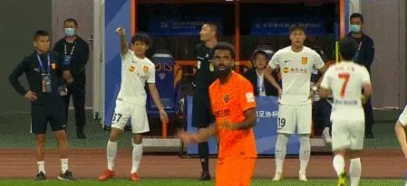 徐彬李新翔替补激活 依木兰向余望遭换下
