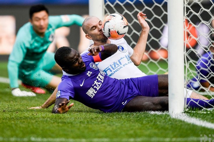 英博2-0西海岸：张呈栋乌龙助攻，阿奇姆彭破门