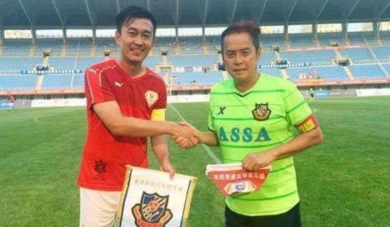 足球运动员和歌手演员有啥本质区别吗？