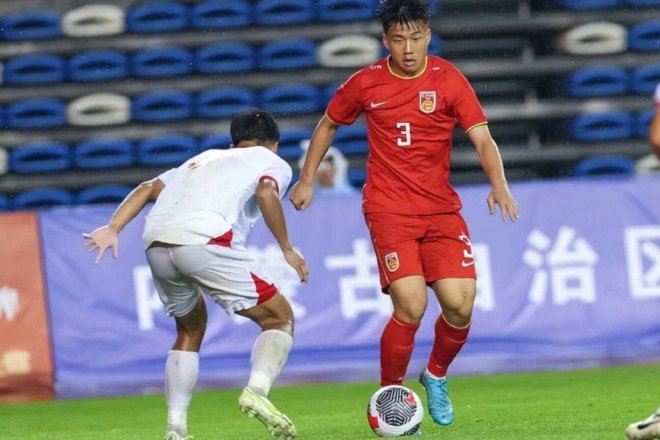 U16国足逆风翻盘！三人轮换，陈冠源、吴比乐等人替补加盟支力